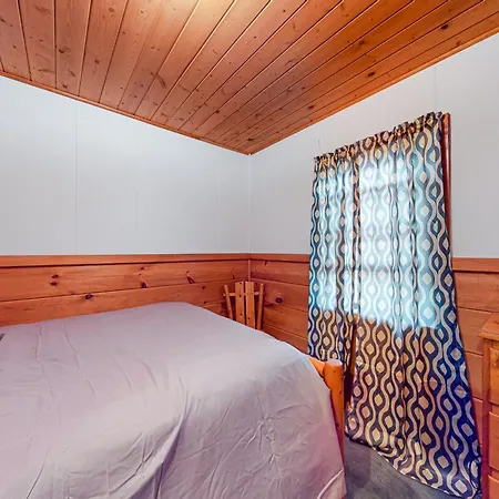 Smith Family Cottages - Cottage #3